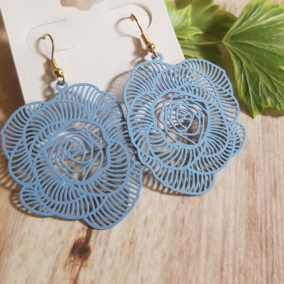 E2115 Blue or Pink Filigree Flower Drop Earrings - Picture 2 of 8